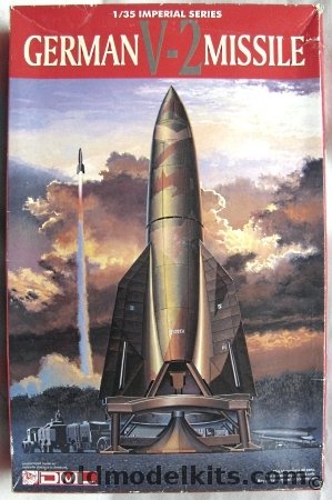 DML 1/35 German V-2 Missile and Launch Pad, 9002 plastic model kit